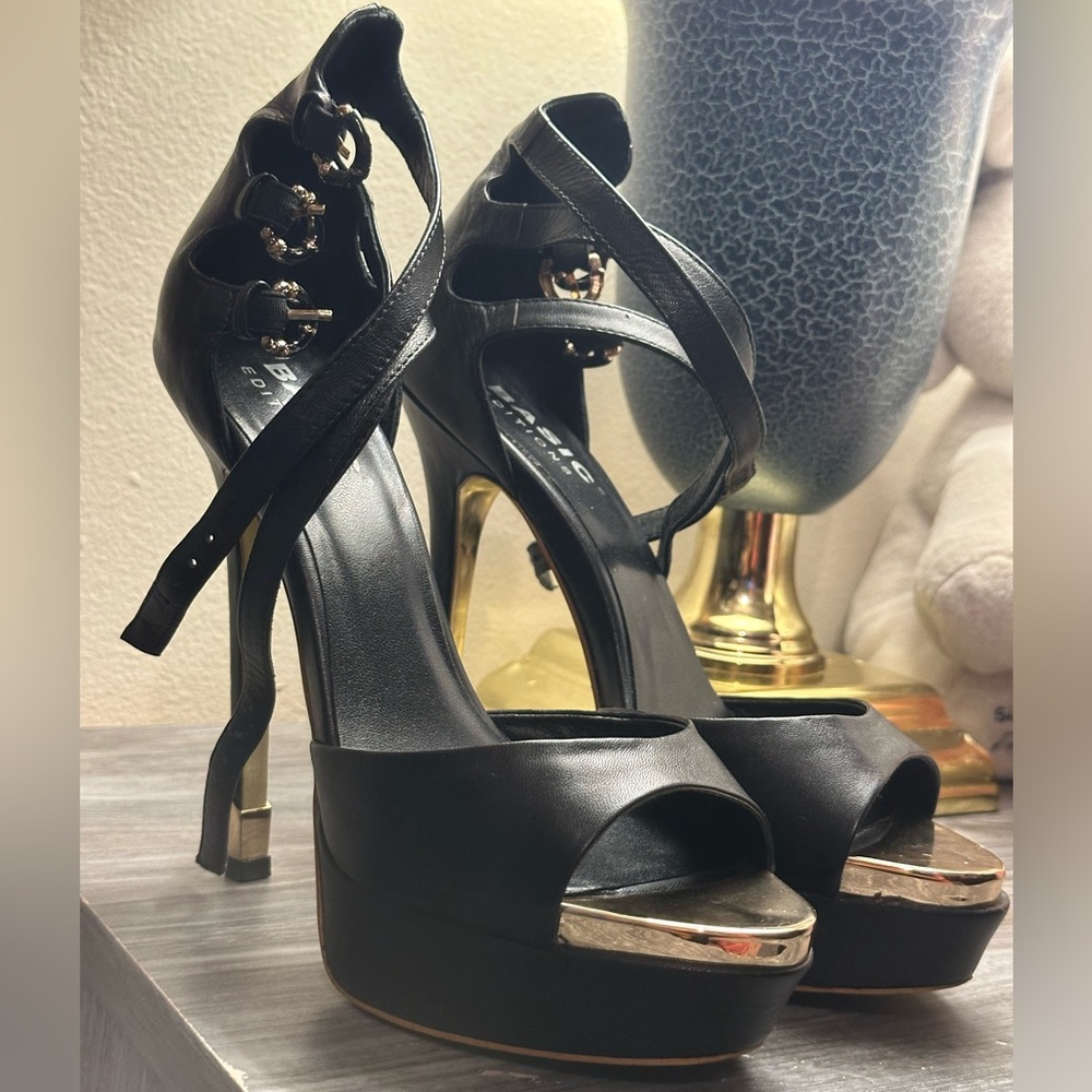 Basic Editions Black Platform Heels - image 4